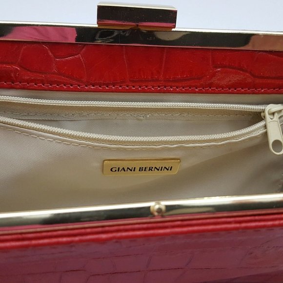 Giani Bernini Red Leather Reptile Print Clutch With Gold Tone Chain Strap - Picture 4 of 6
